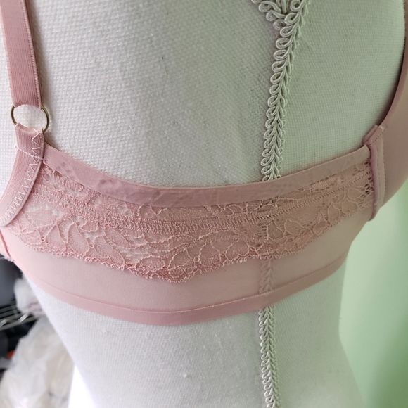 VINCE CAMUTO BEAUTIFUL LACE BRA SZ 34B - Picture 5 of 6